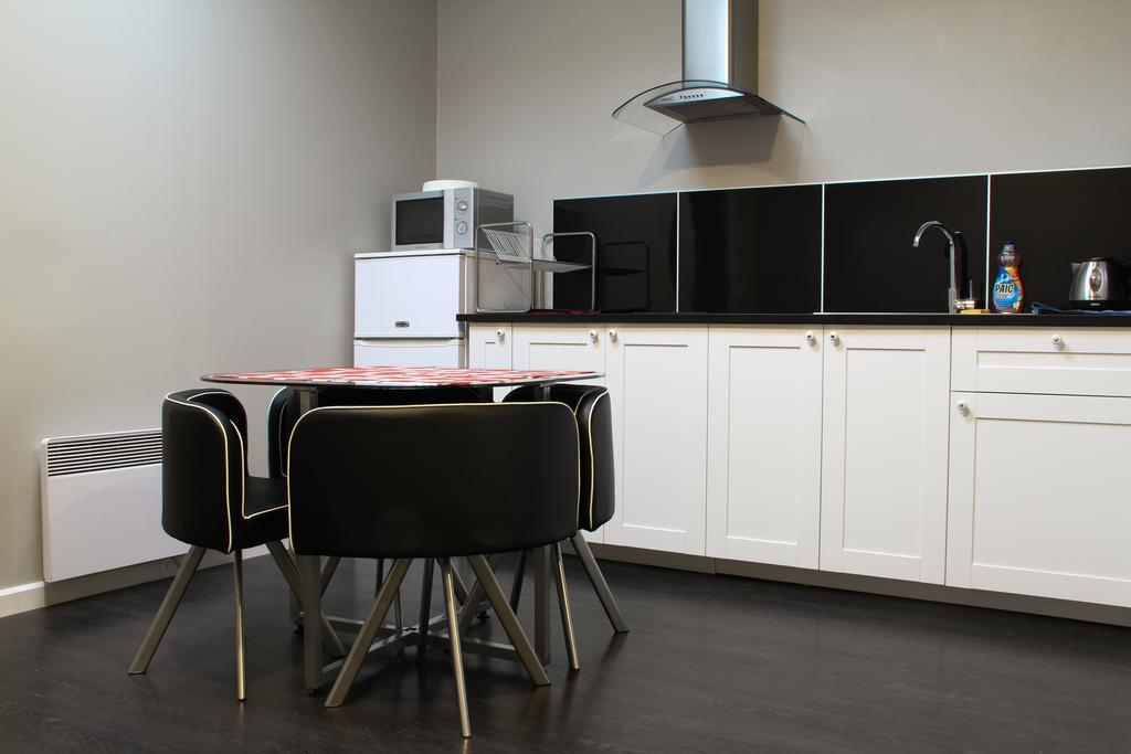 Hotel De France Boulogne-Billancourt Habitación foto